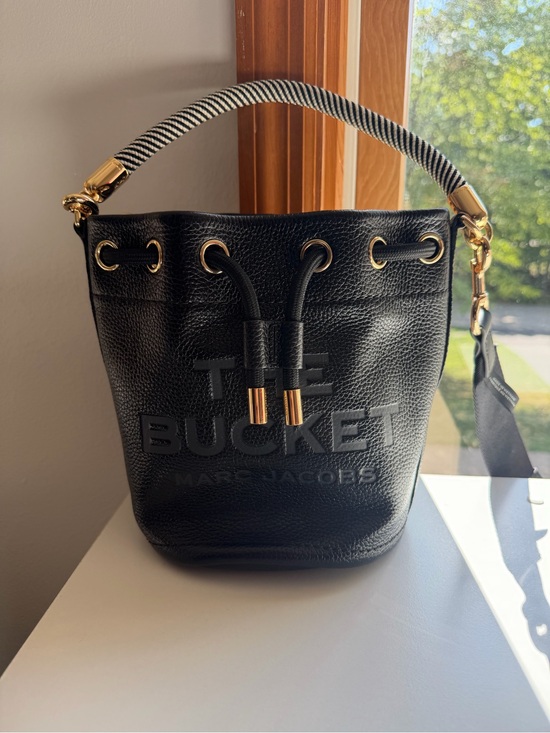 Marc Jacobs Handbags - Marc Jacobs Black Pebbled Leather Bucket Bag with Striped Top Handle